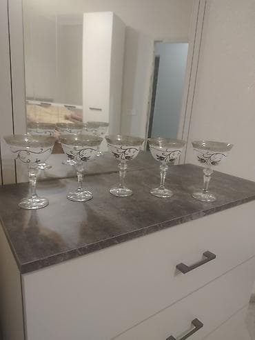 mucru qablari: Qədəhlər, Bərkidilmiş şüşə, Rusiya — 1