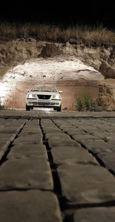 фольксваген пассат 1 8: Samand LX sedan – ağ rəng, 4 qapılı, ön ötürücülü. Texniki və — 2