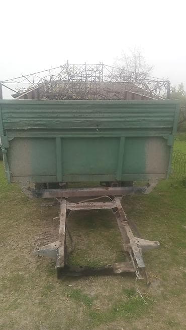 traktor yukleyici: Məhsul: Kənd təsərrüfatı üçün ikioxlu qoşqu (dumper tipli), metal — 1