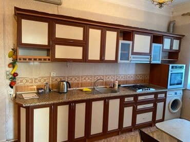 qobuda kirayə evlər: Badamdarda 2mertebeli binanın 2-cu mərtəbəsində yerləşən ümumi sahəsi — 4