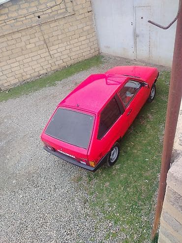 disk ve tekerler: VAZ 2108 (Samara) hetçbek - Kuzov: 3 qapılı hetçbek, parlaq qırmızı — 2