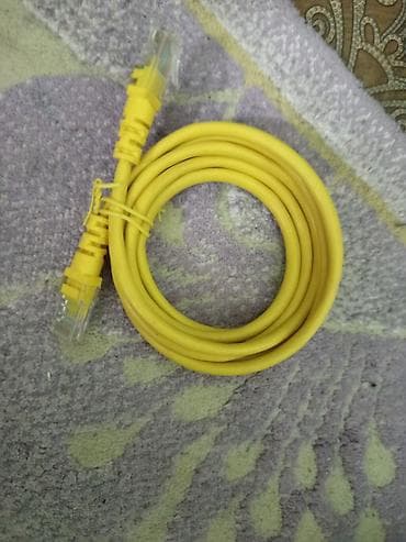 Sarı rəngli Ethernet şəbəkə kabeli - Konektorlar: RJ45 (hər iki ucu)
