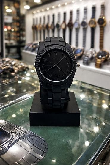 qızıl saatların satışı: Qol saatı — 8