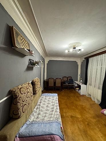 28 may menzil: Bakı, Yasamal, 1 otaqlı, Köhnə tikili, m. Elmlər Akademiyası, 35 kv. m — 10