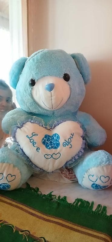 Oyuncaq ayı satılır. Hündürlüyü: 50 smQiymət: 25 AZN. Ünvan