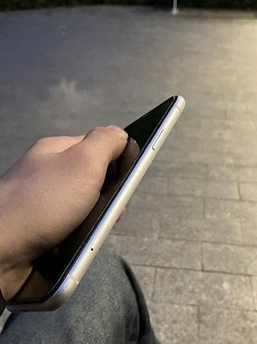 ipad 8 32 gb: IPhone 11, 128 GB, Ağ, Simsiz şarj, Face ID — 4