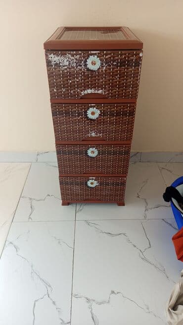 işlenmiş mebiler: İşlənmiş, Güzgüsüz, Azərbaycan — 3