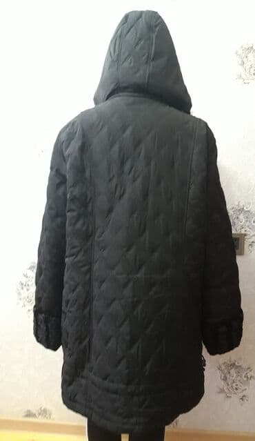 qadin ucun is elanlari: Qadin kurtkasi sirixli tezedi.cemi 1 defe geyinilib .Razmeri 60 -62 — 4