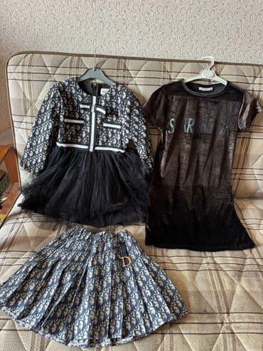 trişotka açar dəsti: Qız uşaqları üçün geyim dəsti - 3 hissədən ibarət: 1) Uzunqollu — 1