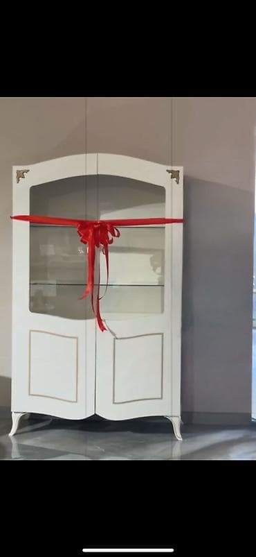 2qapili vitrin. Turk istehsalidir. 1000 azne alinib. VivaRiva