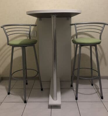 барные столы и стулья: Барный стол с 2 стульями, б/у. 115*98*58 Самовывоз. Связываться по — 2
