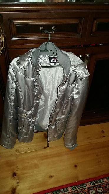 kurtkalar instagram: Satilir Tovuzda kurtka gumusu reng. Razmer xl.Teze 30 m — 2