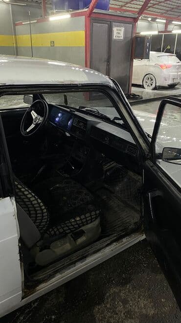 диски титановые ваз 2101 недорого: VAZ 2104 universal, ağ rəng. - Kuzov: 5 qapılı universal gövdə — 6