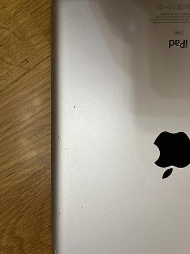 ipad case: IPad 2 – 32 GB, vəziyyəti yaxşıdır. iOS versiyası 9.3.5-dir, buna görə — 4