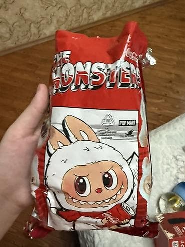 tapança oyuncaq: Pop Mart The Monsters seriyasından Coca-Cola temalı kolleksiya — 5
