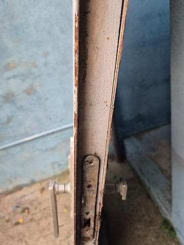 plastik suse: Metal qapı və qutu (kərkük) - Material: tammetaldan hazırlanmış qapı — 3