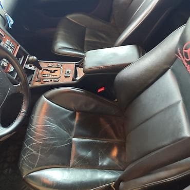 kia ceed ekran: Mercedes-Benz E-Sinif (W210) sedan - Kuzov: qara rəng, 4 qapı, geniş — 5