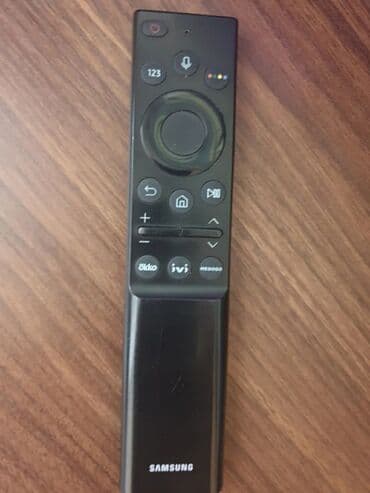 smart tv boks: Samsung Smart TV, böyük ekranlı model Xüsusiyyətlər: - Smart Hub — 3