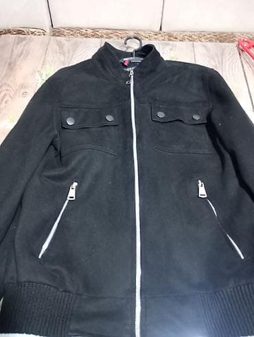 qara kişi sviterləri: Qara rəngli kişi gödəkçəsi - Model: qısa, düz kəsim, stand-yoqa — 1