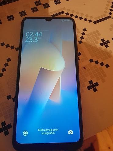 xiaomi mi note 3: Xiaomi Redmi smartfon - Model: Redmi seriyası (arxa qapaqda “Redmi” — 1