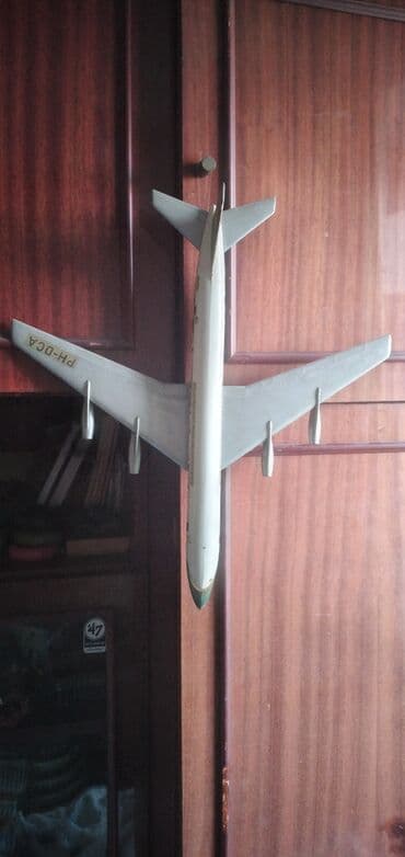 qruz nə deməkdir: ИЛ-86. Модель широкофюзеляжного пассажирского самолета — 1