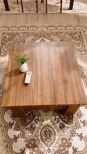 cərəz xoncası: Kvadrat masa, Açılmayan, Təkərsiz, Teksturalı laminat — 1