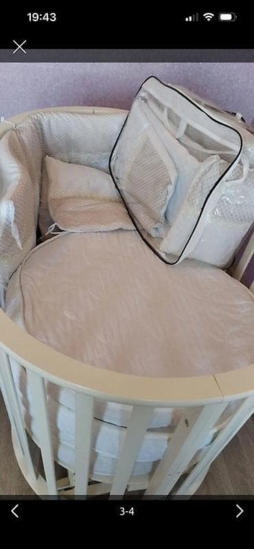 1 ayliq usaq sekilleri: Uşaq beşiyi satilir 120 manata 2 boyuk matras,2 yumru matras ustunde — 3