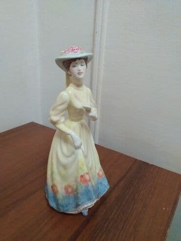 emusiya rəngləri: Fiqur, Keramika — 1