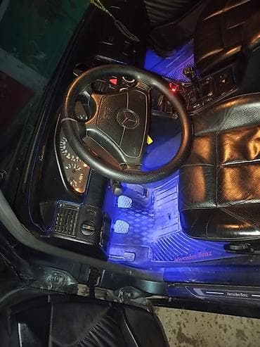 mercedes c 220 dizel: Mercedes-Benz C-Class (W202) sedan Xüsusiyyətlər: - Kuzov: sedan — 3