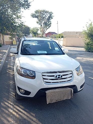santa fe hyundai: Hyundai Santa Fe – ağ rəngli, 4WD krossover/SUV. Əsas xüsusiyyətlər — 10