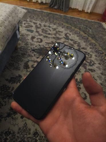 telefin: IPhone 11, 64 GB, Qara, Face ID — 2