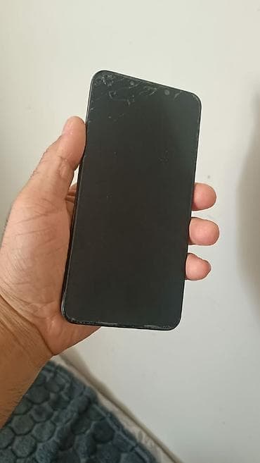 телефон fly fs520 selfie 1: Poco Pocophone F1, 128 ГБ, цвет - Черный, Отпечаток пальца — 2