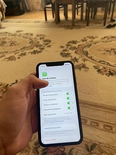 iphone 11 teze: IPhone 11, Qara — 6