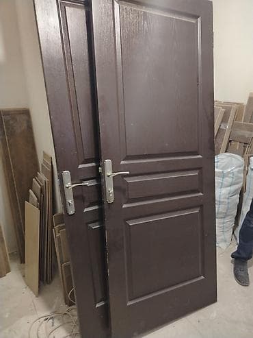 pilasdik qaplar: Məhsul: Otaq qapıları (qol və zamokla
Cəmi 6 eded — 6