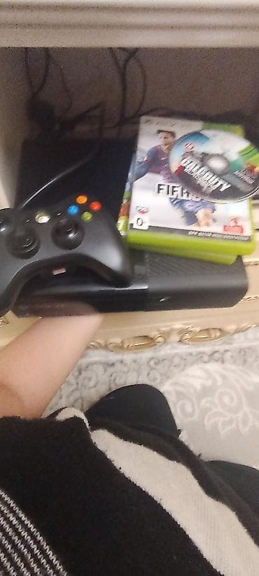 fifa 21: Xbox 360 oyun konsolu paketi - Model: Xbox 360 (slim gövdə, qara — 2