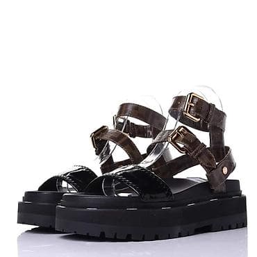 Fendi ayaqqabi Logo-print coated-canvas and patent-leather platform — 1