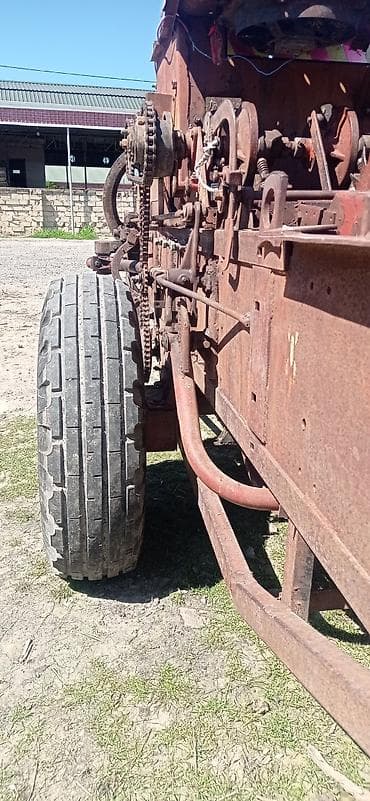 traktor quruzu: Saman-ot bağlama presi (pres-podborsik) - Traktorun PTO-su ilə — 8