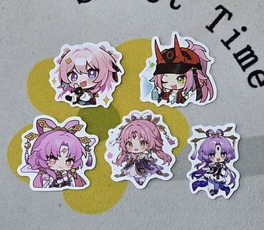 maşın üçün led: Anime personajlarının təsvir olunduğu stikerlər dəsti. Bu stikerlər — 7