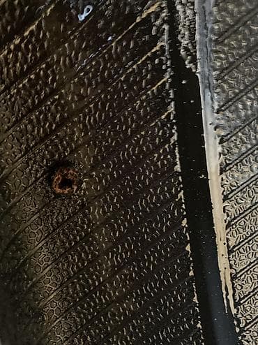 İşlənmiş Şin Annaite 215 / 50 / R 17 — 3