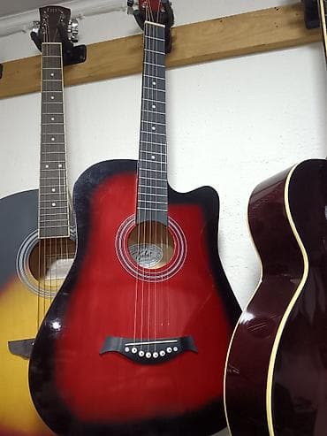 Akkustik gitara