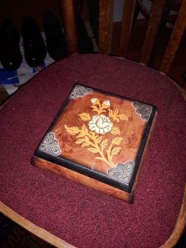 mucru azerbaycan dili: Mücrü — 1