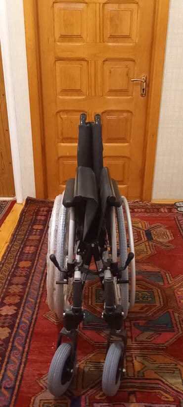 Yerimək üçün arabalar, çəliklər, əsalar, rollatorlar: Yenidir.Tecili satilir — 1