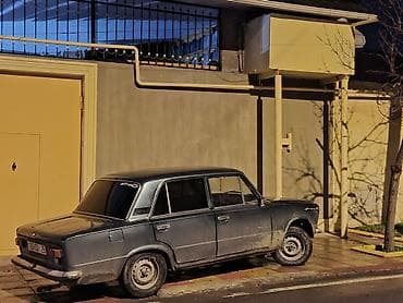 VAZ (LADA) 2111: 1.6 l | 1983 il 210431 km Sedan