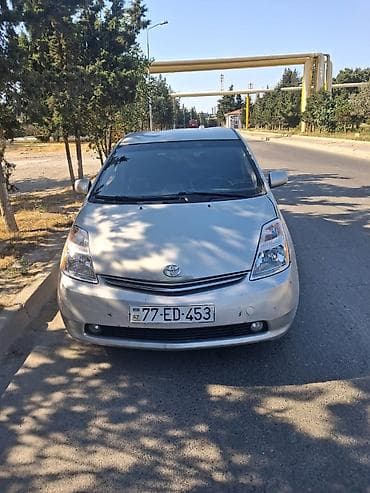 audi tt: Toyota Prius (II nəsil) hibrid hatchback - Gümüşü rəng, 5 qapı - — 1