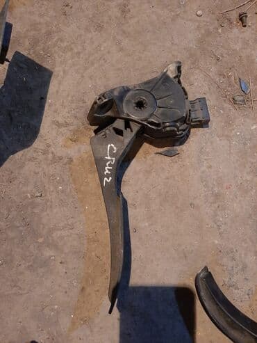 cruze ehtiyat: Chevrolet Cruze üçün orjinal üstdən çıxma qaz pedal var başqa ehtiyat — 2