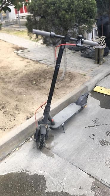 Xiaomi elektrik skuter - Brend/model: Xiaomi Mijia seriyası (şaquli