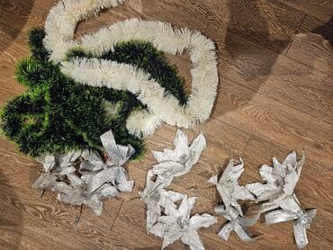 süni ağaclar: Yeni il bəzəkləri dəsti - Süni çələnglər: ağ və yaşıl rənglərin — 1