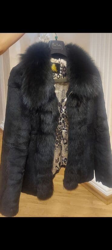 Şuba. çox az işlənib. qara rəng. dovşan tükü. 500 azn alınıb