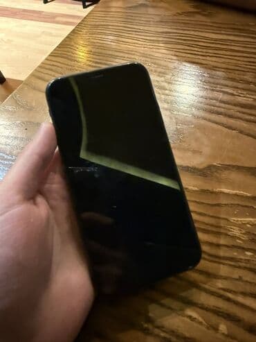 2 ci el apple 11: IPhone 11, Qara, Face ID — 3