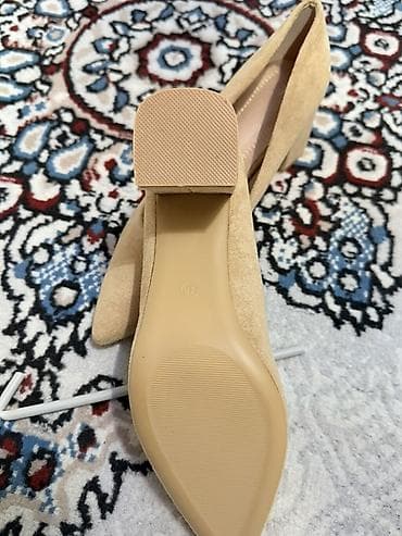 женские бежевые туфли: Размер: 40, цвет - Бежевый, Новый — 2